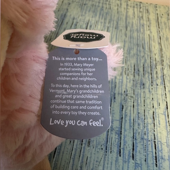 Mary Meyer pink stuffed duckling - Picture 3 of 3